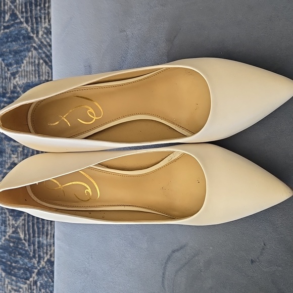 Hazel Pointed Toe Pump - Picture 2 of 5